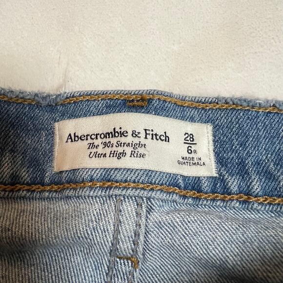Abercrombie & Fitch The 90's Straight Ultra High Rise Jeans Size 28 Distressed - Picture 4 of 11
